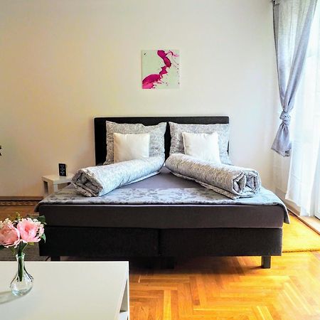 City Villa Schoenbrunn Apartments - Contactless 24H Check-In Wina Bagian luar foto