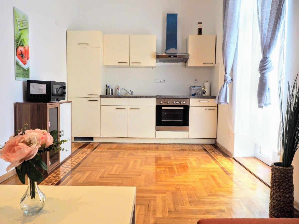 City Villa Schoenbrunn Apartments - Contactless 24H Check-In Wina Bagian luar foto